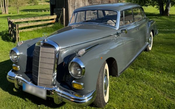 Mercedes-Benz | 300 d Adenauer